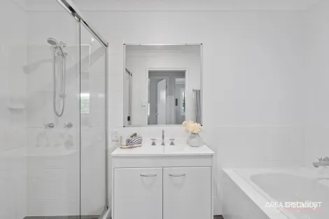 Property photo of 11 Katandra Crescent Ormeau QLD 4208