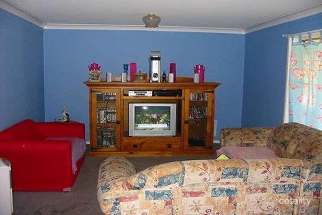 Property photo of 2 Kingfisher Drive Gulmarrad NSW 2463