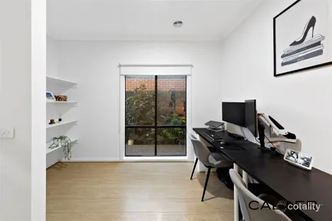 Property photo of 58 Malone Circuit Deanside VIC 3336