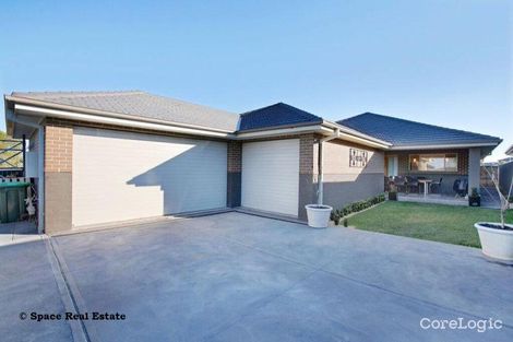 Property photo of 25 Beechey Circuit Oran Park NSW 2570