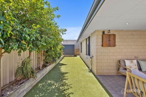 Property photo of 11 Broadmoor Loop Meadow Springs WA 6210