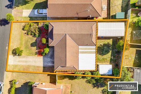 Property photo of 8 Valentine Place Rosemeadow NSW 2560