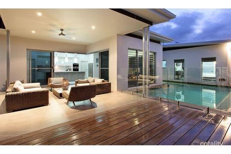 Property photo of 51 Feathertail Place Gumdale QLD 4154