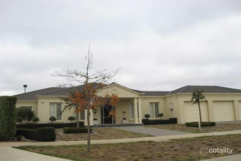 11 Bellevue Bvd, Hillside, VIC 3037