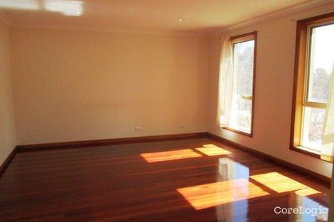 Property photo of 11 Wattle Grove Point Cook VIC 3030