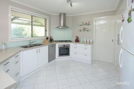 Property photo of 130 David Collins Drive Endeavour Hills VIC 3802