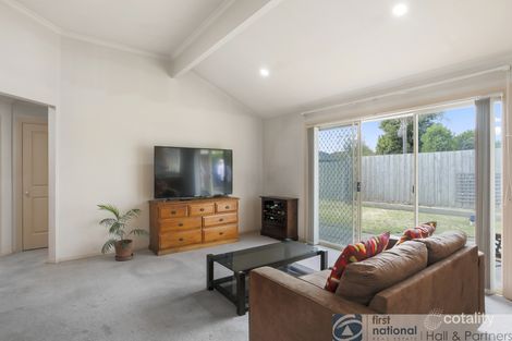 Property photo of 46 Frances Crescent Cranbourne North VIC 3977