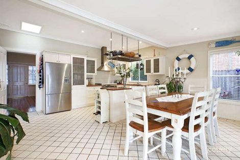 Property photo of 9 Windsor Parade North Narrabeen NSW 2101