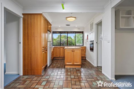 Property photo of 10 Highpoint Avenue Mooroolbark VIC 3138