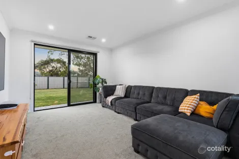 Property photo of 17 Peppermint Grove Mount Barker SA 5251