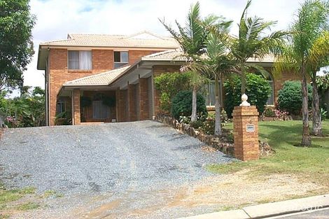 Property photo of 4 Pambula Court Helensvale QLD 4212
