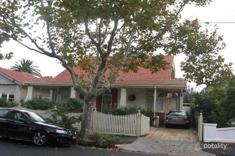 18 Beach Ave, Elwood, VIC 3184