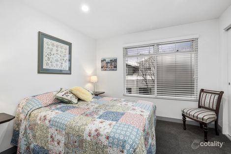Property photo of 2/258 Yarra Street South Geelong VIC 3220