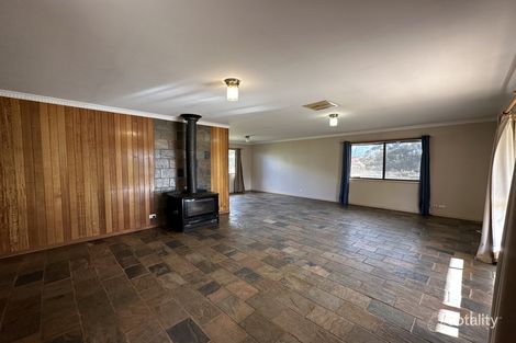 Property photo of 73 Cummings Road Maddingley VIC 3340