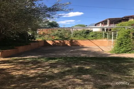 Property photo of 35 Cuthbert Circuit Wanniassa ACT 2903