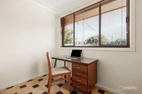 Property photo of 37 Epstein Street Reservoir VIC 3073