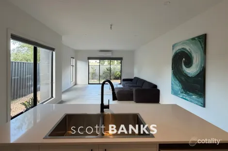 Property photo of 4D Eildon Avenue Manor Lakes VIC 3024