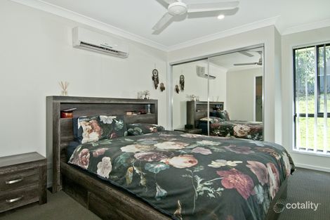 Property photo of 92 Pepper Tree Drive Holmview QLD 4207