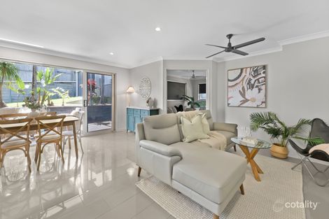 6 Clive Ct, Beaconsfield, QLD 4740
