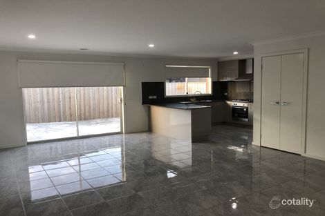 Property photo of 52 Taworri Crescent Werribee VIC 3030