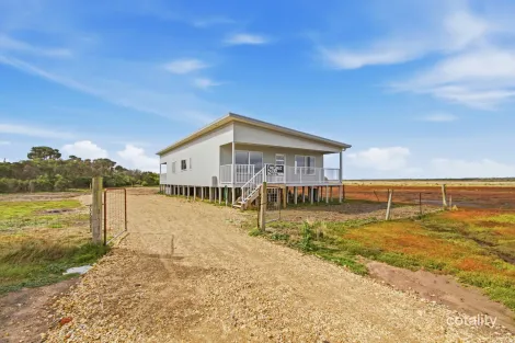 16 Foreshore Rd, Mcloughlins Beach, VIC 3874