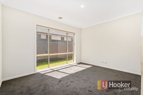 Property photo of 38 Britton Drive Pakenham VIC 3810