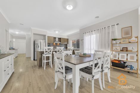 Property photo of 32 Wonnangatta Crescent Weir Views VIC 3338