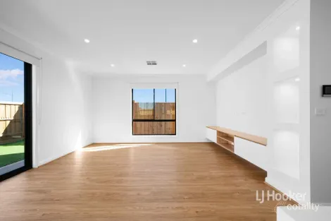 Property photo of 4 Arkwright Street Deanside VIC 3336