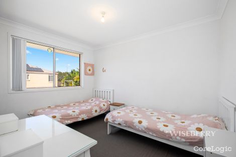 Property photo of 4 Roma Place Woongarrah NSW 2259