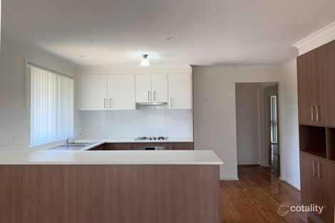 Property photo of 10 Etna Place Bossley Park NSW 2176