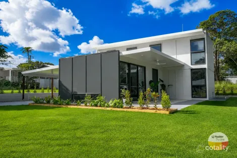 37 Taylor St, Russell Island, QLD 4184
