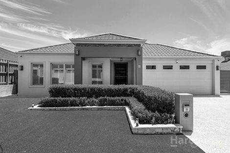 Property photo of 11 Jennerae Bend Halls Head WA 6210