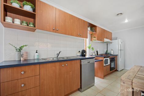 Property photo of 23 Maclarens Close Manor Lakes VIC 3024