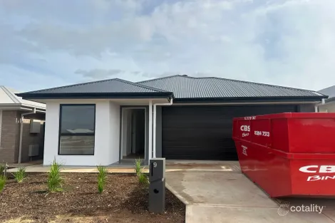 Property photo of 9 Hastwell Drive Munno Para Downs SA 5115