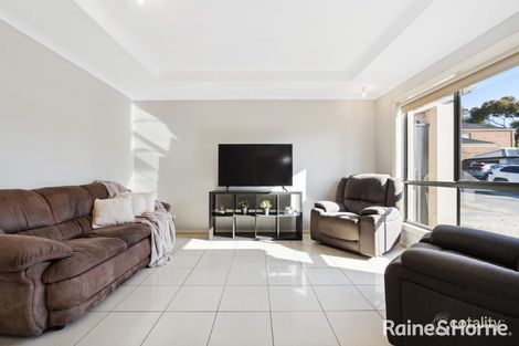 Property photo of 21 McGuire Court Hackham SA 5163