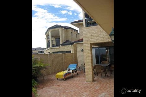 27 Quayside Mews, Hillarys, WA 6025