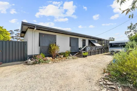 3 Licola Rd, Heyfield, VIC 3858