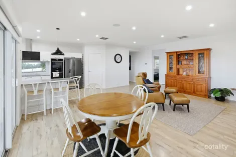 Property photo of 2800 Romsey Road Springfield VIC 3434