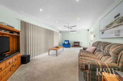 Property photo of 20 Koala Avenue Ingleburn NSW 2565