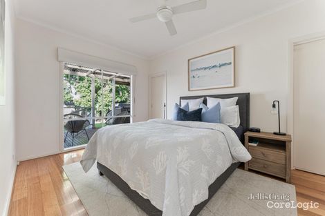 Property photo of 30 Vialls Avenue Parkdale VIC 3195
