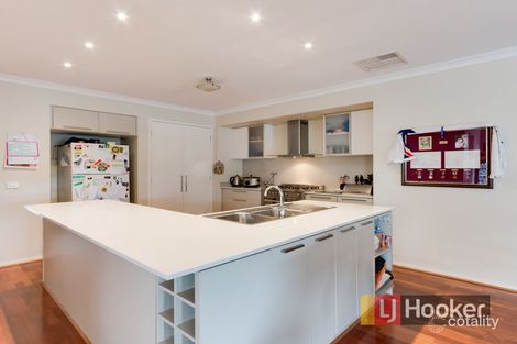 Property photo of 3 Boldrewood Place Lynbrook VIC 3975