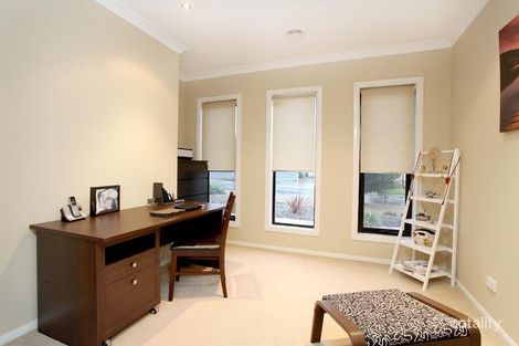 Property photo of 6 Asthima Way Caroline Springs VIC 3023