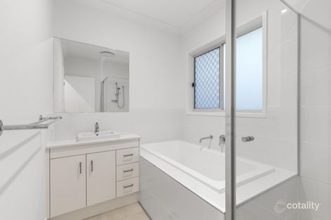 9 Gumwood Pl, Lawnton, QLD 4501