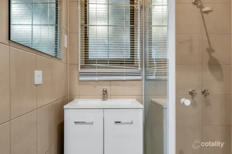 Property photo of 34 Crisp Road Elizabeth Downs SA 5113