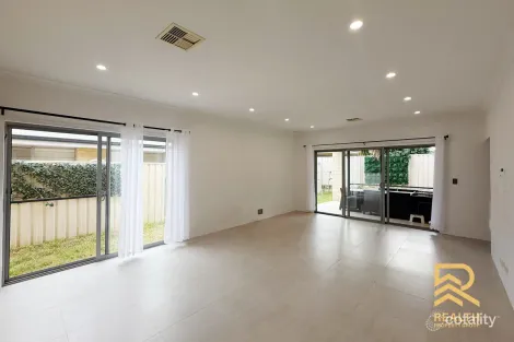 Property photo of 62 Kalari Drive Wattle Grove WA 6107