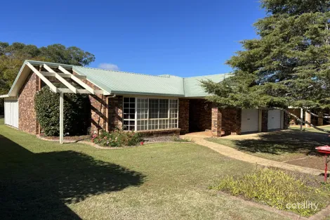 39 Cowie Dr, Kingaroy, QLD 4610
