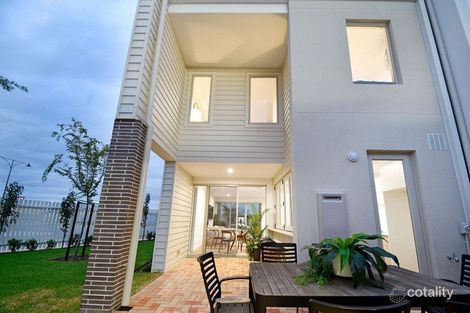 Property photo of 99 Clementine Boulevard Treeby WA 6164