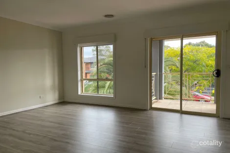 Property photo of 22 Watersedge Way Roxburgh Park VIC 3064