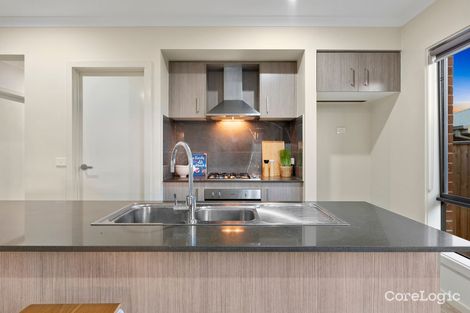 Property photo of 15 Jindabyne Street Armstrong Creek VIC 3217