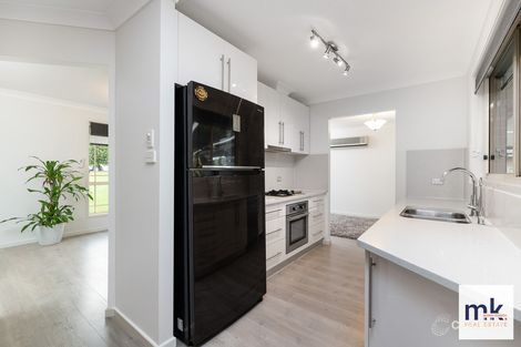 Property photo of 71 Frontignan Street Eschol Park NSW 2558